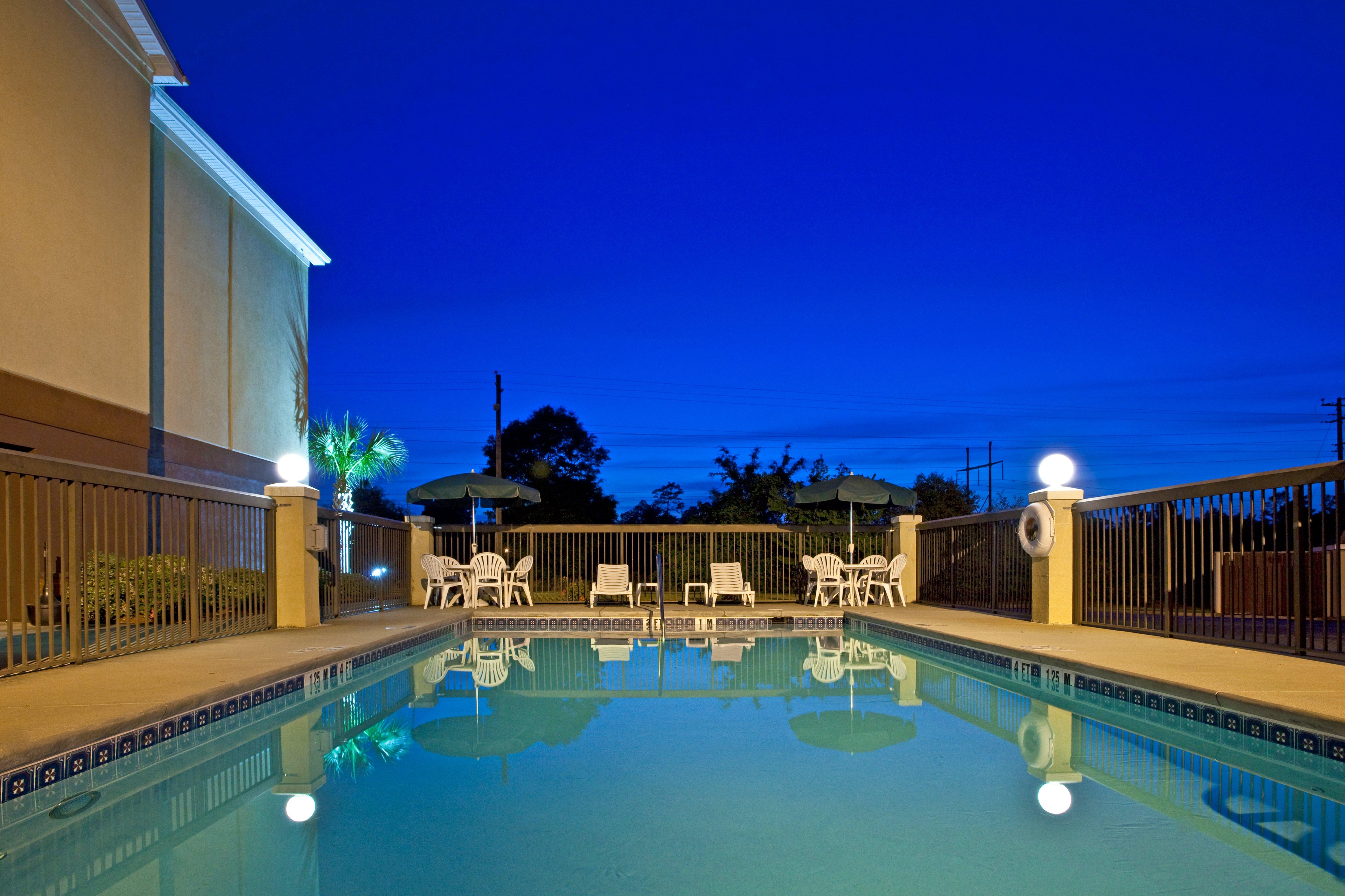 Holiday Inn Express & Suites Milton East I-10 By Ihg Εξωτερικό φωτογραφία